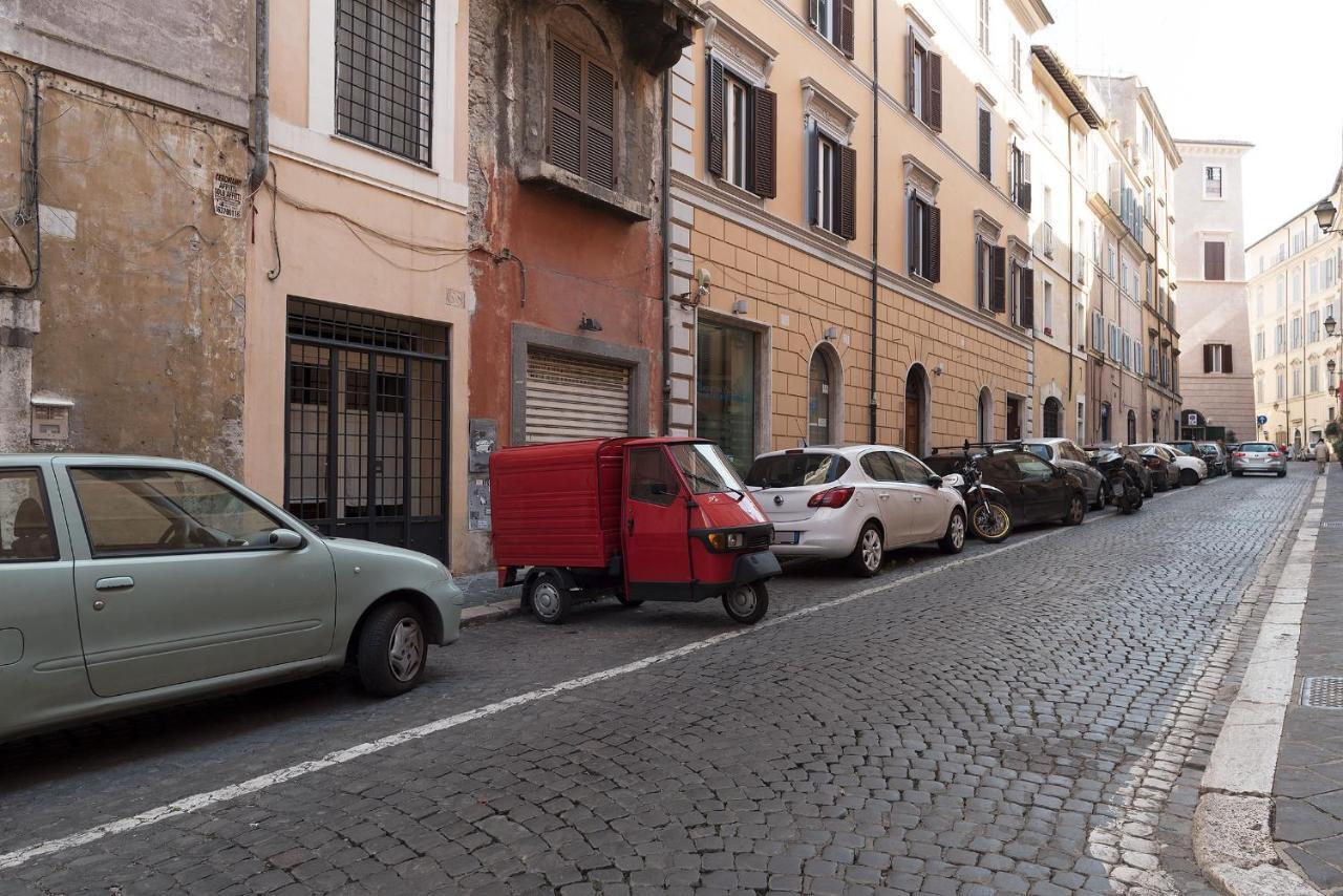 By the charming Piazza Navona - FromHometoRoma Esterno foto